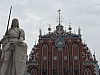 Riga_house_of_blackheads_statue