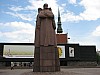 Riga_square_statue