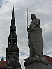 v_Riga_statue_spire